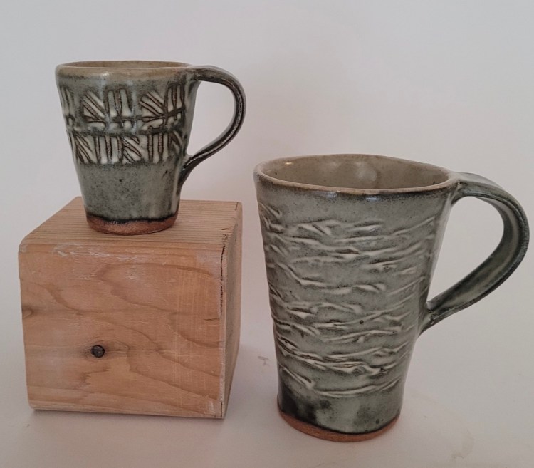 Espresso cup (3") and coffee mug (5")